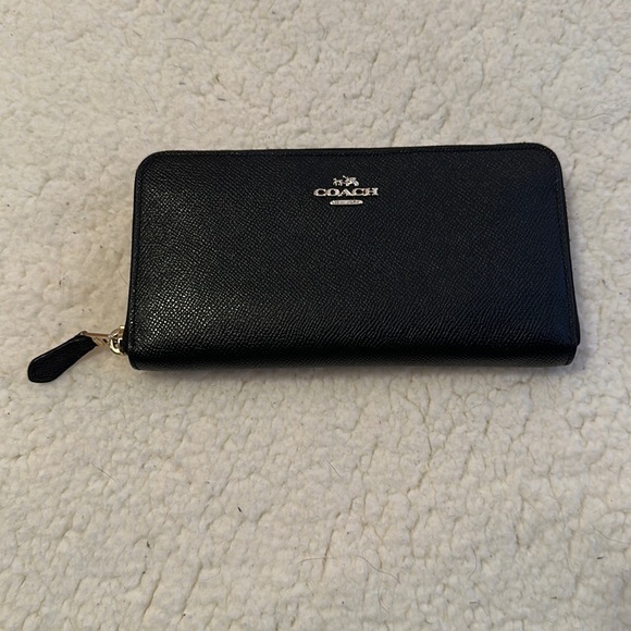 Coach | Black Leather Continental Zip Around Wallet - Picture 1 of 10